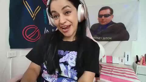 Snapshot of azucenaxxxgp chatting on April 2026 03:42:01 PM Azucena R online show from April 2026 03:42:01 PM