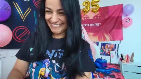 Snapshot of azucenaxxxgp chatting on April 2026 08:57:02 PM Azucena R online show from April 2026 08:57:02 PM