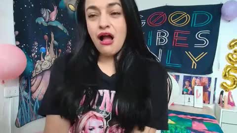 Snapshot of azucenaxxxgp chatting on May 2026 02:35:01 PM Azucena R online show from May 2026 02:35:01 PM