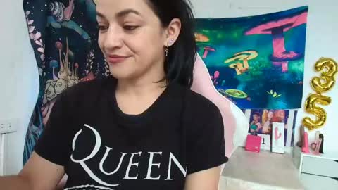 Snapshot of azucenaxxxgp chatting on May 2026 02:43:01 PM Azucena R online show from May 2026 02:43:01 PM