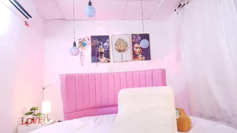 Snapshot of azul_horny chatting on May 2026 01:46:01 AM PRINCESS AZUL. online show from May 2026 01:46:01 AM