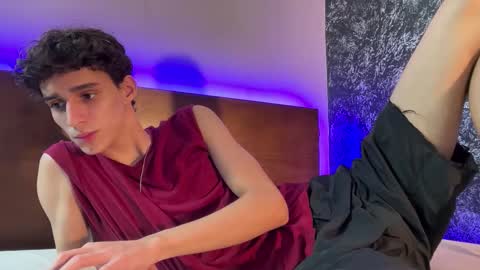 Snapshot of azulyfucsia chatting on October 2025 06:15:01 AM nice boy online show from October 2025 06:15:01 AM