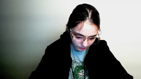 azumi_chan_ online show from December 2025 03:24:01 AM