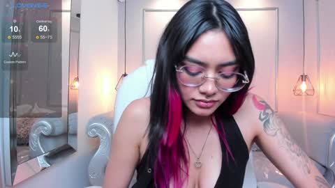 Azura online show from January 2025 01:48:01 AM