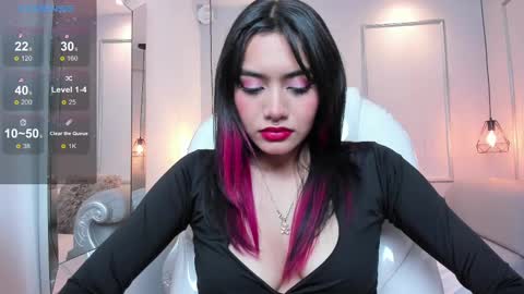 Azura online show from February 2025 07:41:01 PM