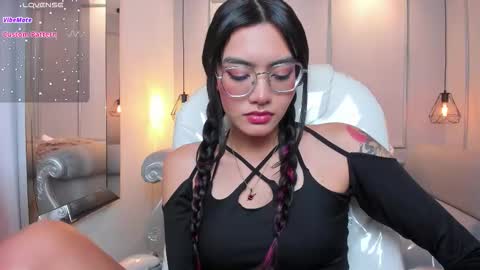 Azura online show from October 2025 08:19:01 PM