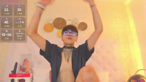 Anny online show from October 2025 07:45:02 PM