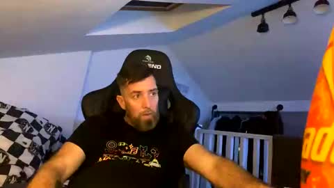 Snapshot of b4dafall44 chatting on December 2024 08:39:02 AM b4dafall44 online show from December 2024 08:39:02 AM