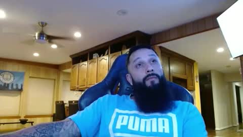 Snapshot of b713htx chatting on February 2026 06:09:01 AM Miguel online show from February 2026 06:09:01 AM