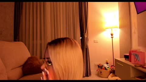 Alessia online show from January 2025 09:28:01 PM