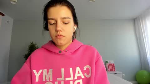 Snapshot of bab_boom chatting on September 2025 12:44:02 AM Monica online show from September 2025 12:44:02 AM