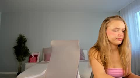 Snapshot of bab_boom chatting on October 2025 12:57:01 AM Monica online show from October 2025 12:57:01 AM