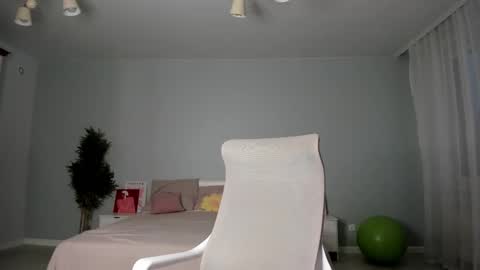 Snapshot of bab_boom chatting on November 2025 01:04:01 AM Monica online show from November 2025 01:04:01 AM