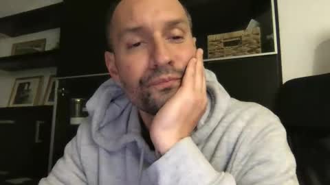 BKR online show from November 2025 01:04:02 AM