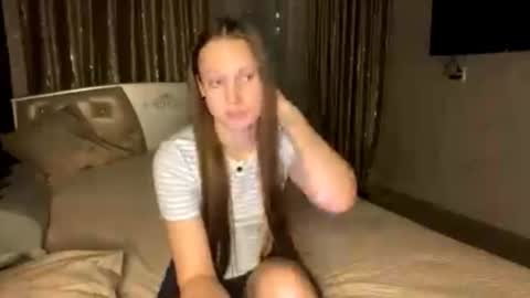 Anny Simpson online show from October 2025 12:11:01 PM