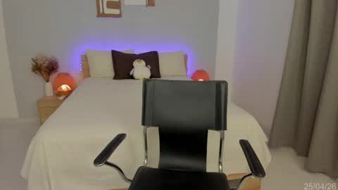 Snapshot of babesexy19_ chatting on April 2026 11:57:01 AM itzell online show from April 2026 11:57:01 AM