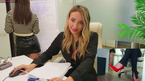 Olivia and Lexi online show from December 2024 02:53:02 AM