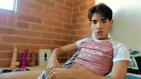 babitas44 online show from November 2025 01:11:01 PM