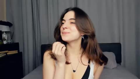 Emily online show from October 2025 07:09:02 AM