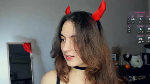 Emily online show from October 2025 07:21:01 AM