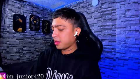 Junior       Independent Model online show from September 2025 04:24:02 AM