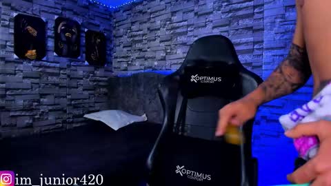 Junior       Independent Model online show from September 2025 06:15:02 AM