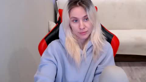 baby_kitte online show from December 2024 09:39:01 AM