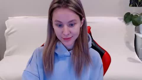 baby_kitte online show from February 2025 06:40:01 AM