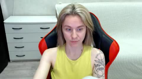 baby_kitte online show from October 2025 04:37:01 AM