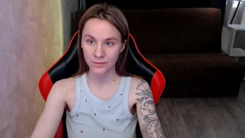 baby_kitte online show from November 2025 05:15:02 PM