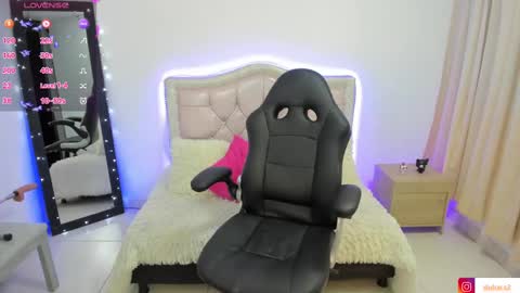 Dulce  Stefa  online show from February 2025 08:50:01 AM