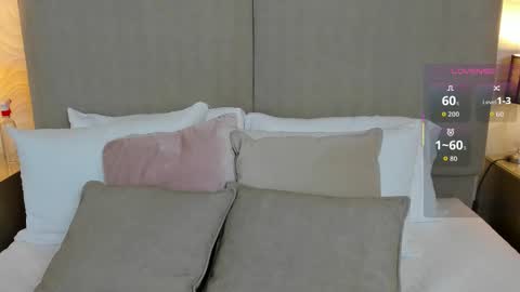 baby_naomy online show from October 2025 02:13:01 PM