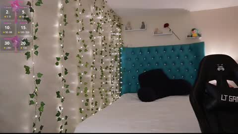 Snapshot of babyangiee chatting on December 2024 01:19:01 AM Instagram online show from December 2024 01:19:01 AM