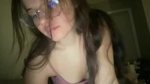 Snapshot of babyaves chatting on November 2025 04:12:02 AM babyaves online show from November 2025 04:12:02 AM