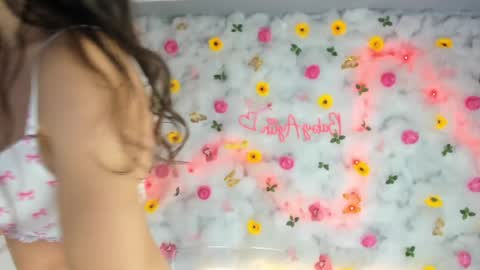 Snapshot of babyaylin chatting on January 2025 10:31:02 AM Aylin online show from January 2025 10:31:02 AM