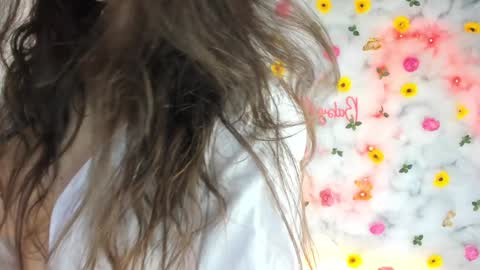 Snapshot of babyaylin chatting on February 2025 09:00:02 AM Aylin online show from February 2025 09:00:02 AM