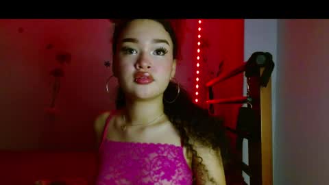 babybombom08 online show from May 2026 10:40:02 PM