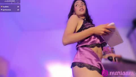 Mariana  online show from October 2025 12:22:02 AM