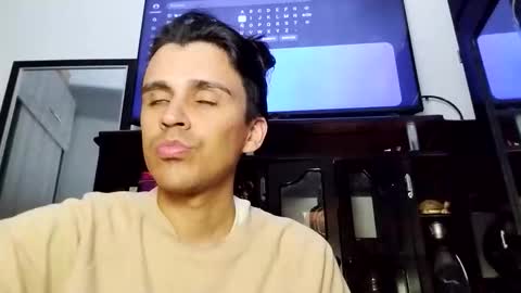 Dani  online show from November 2025 01:38:02 AM