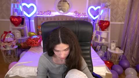 Sasha online show from February 2025 05:01:01 AM