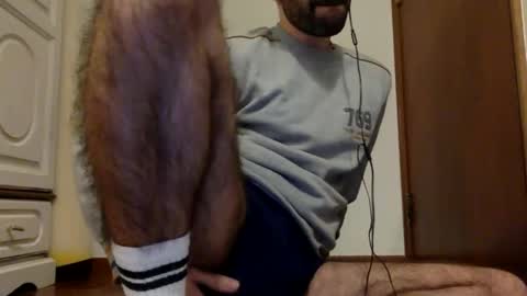 Tom A.    online show from February 2025 11:20:01 PM