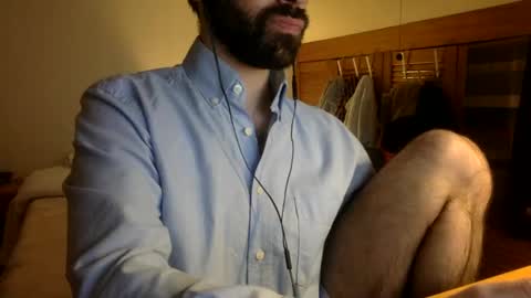 Tom A.    online show from March 2025 04:35:02 PM