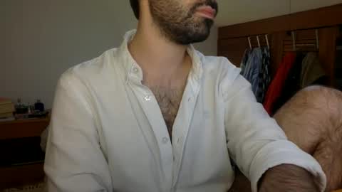 Tom A.    online show from September 2025 04:20:01 PM