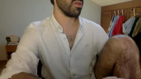 Tom A.    online show from November 2025 01:20:01 PM