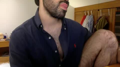 Tom A.    online show from November 2025 12:05:02 AM