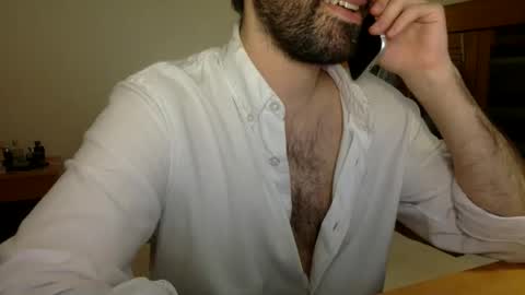 Tom A.    online show from November 2025 04:13:02 PM