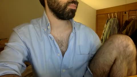 Tom A.    online show from November 2025 04:44:01 PM