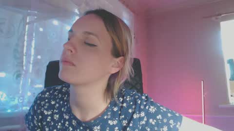 Snapshot of babymuro4ka chatting on March 2025 05:44:02 AM Sonya online show from March 2025 05:44:02 AM