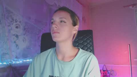 Snapshot of babymuro4ka chatting on September 2025 08:31:01 PM Sonya online show from September 2025 08:31:01 PM