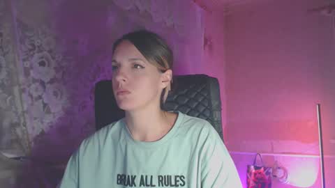 Snapshot of babymuro4ka chatting on September 2025 06:31:02 PM Sonya online show from September 2025 06:31:02 PM